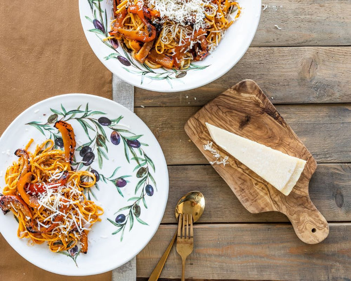 Truffelpasta met geroosterde paprika